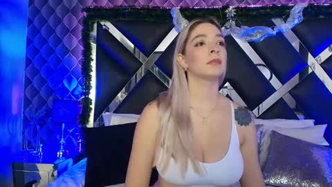 victtoria lee online show from December 2025 07:55:01 PM