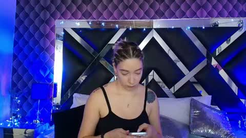 victtoria lee online show from April 2026 07:08:02 PM