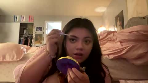 Snapshot of viennavisabelle chatting on November 2025 05:29:02 AM viennavisabelle online show from November 2025 05:29:02 AM