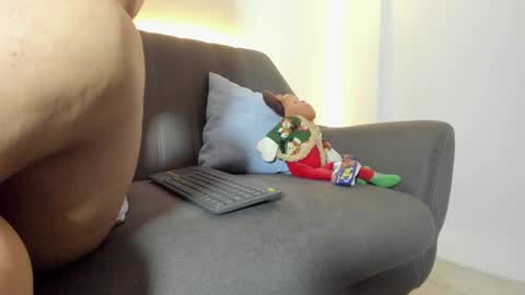 Victoria Strong online show from December 2024 10:01:02 PM