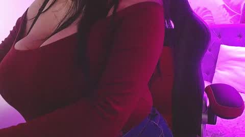 Snapshot of viiolleta chatting on January 2025 12:22:01 PM viioleta online show from January 2025 12:22:01 PM