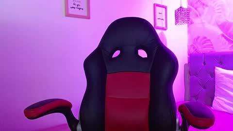 Snapshot of viiolleta chatting on February 2025 12:16:01 PM viioleta online show from February 2025 12:16:01 PM