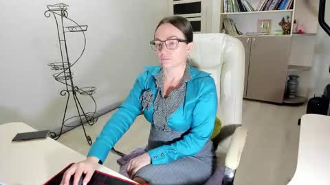 Ukrainian-woman online show from November 2025 04:22:01 AM