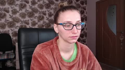 Snapshot of vikaericka chatting on December 2024 08:11:01 AM Vika online show from December 2024 08:11:01 AM