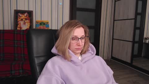 Snapshot of vikaericka chatting on April 2026 08:39:02 PM Vika online show from April 2026 08:39:02 PM