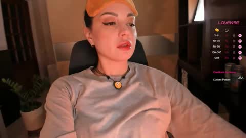 Snapshot of vikibellson chatting on September 2025 06:30:02 PM Viki Bellson online show from September 2025 06:30:02 PM