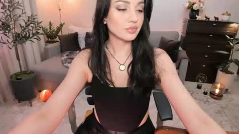 Snapshot of vikibellson chatting on June 2026 06:29:02 PM Viki Bellson online show from June 2026 06:29:02 PM