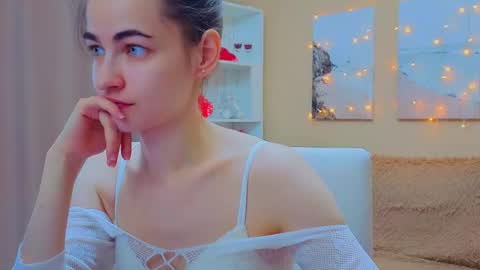 vikiberry online show from March 2026 05:00:02 AM