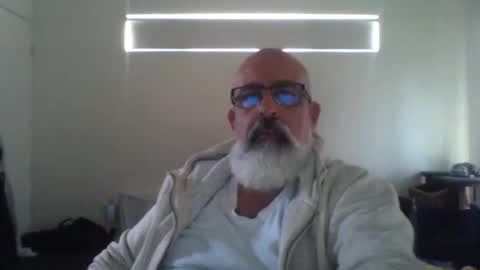 Snapshot of viking666aaa chatting on November 2025 01:17:01 AM Viking666 here to play not to pay ladies online show from November 2025 01:17:01 AM
