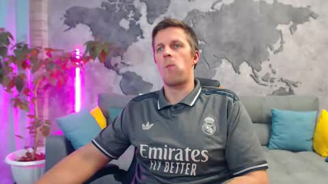 Snapshot of vikingchrisss chatting on December 2025 11:04:01 AM vikingchrisss online show from December 2025 11:04:01 AM