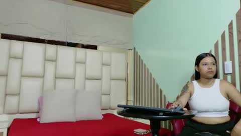 vikiTomson online show from March 2026 12:44:01 PM