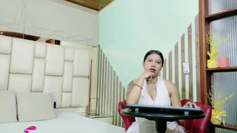 vikiTomson online show from April 2026 01:38:01 PM