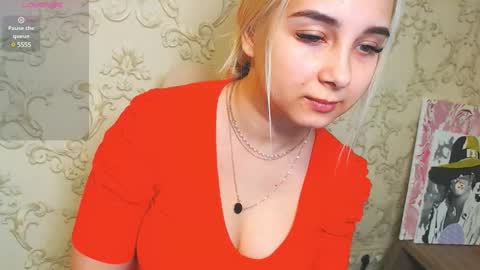 Snapshot of vikiwaitingforyou chatting on December 2024 10:32:01 AM Vitoria online show from December 2024 10:32:01 AM