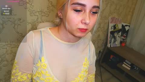 Snapshot of vikiwaitingforyou chatting on February 2025 03:31:02 PM Vitoria online show from February 2025 03:31:02 PM