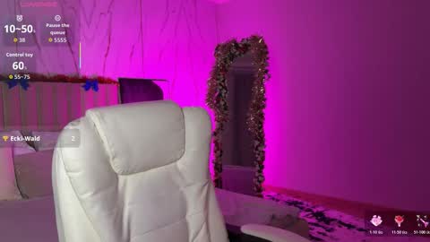 Vikky online show from December 2025 01:14:01 AM