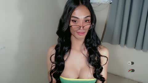 vikkylustfull online show from March 2025 04:45:02 AM