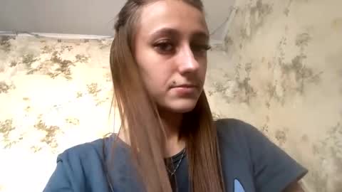 Snapshot of viktoria9898 chatting on December 2024 08:38:02 AM Sweett online show from December 2024 08:38:02 AM