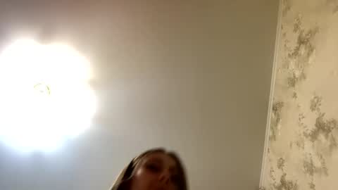 Snapshot of viktoria9898 chatting on January 2025 11:56:01 PM Sweett online show from January 2025 11:56:01 PM