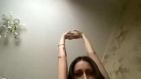 Snapshot of viktoria9898 chatting on February 2025 01:20:01 PM Sweett online show from February 2025 01:20:01 PM