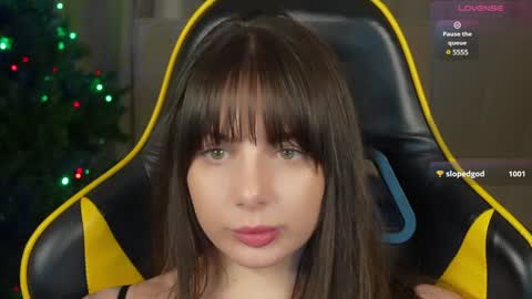 Snapshot of viktoria_storm chatting on December 2024 10:37:01 PM Alisa online show from December 2024 10:37:01 PM