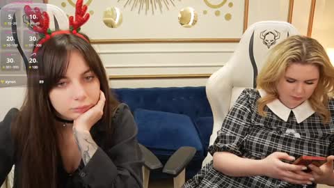 Snapshot of viktoria_storm chatting on December 2024 11:11:01 PM Alisa online show from December 2024 11:11:01 PM