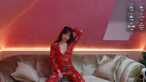 Snapshot of viktoria_storm chatting on December 2024 03:37:01 PM Alisa online show from December 2024 03:37:01 PM