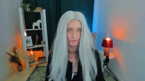 Viktoria online show from December 2025 11:04:01 AM