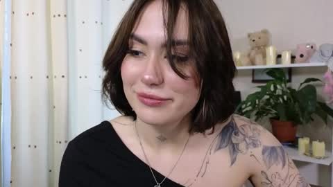 Snapshot of viktoriamoore chatting on May 2026 04:34:01 PM viktoriamoore online show from May 2026 04:34:01 PM