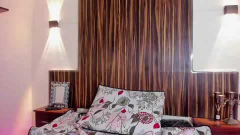 Viky Alen Hanna online show from January 2025 10:26:01 PM