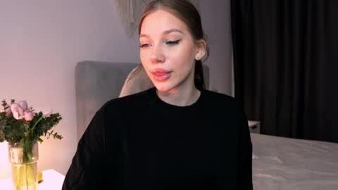 Villanelle online show from April 2026 09:01:01 PM