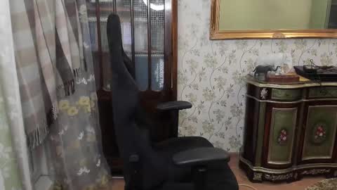 Dimoooooon online show from February 2026 12:36:01 AM