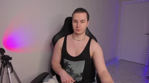 Snapshot of vincent__strong chatting on February 2025 07:47:02 AM Vincent Strong online show from February 2025 07:47:02 AM