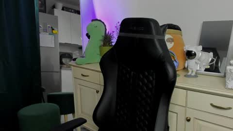 Vincent Strong online show from April 2026 09:23:02 AM