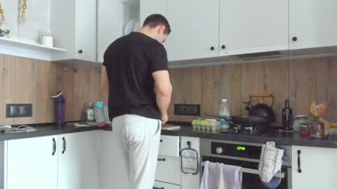 Snapshot of vincent_o chatting on January 2025 08:51:02 AM Vincent. uncut 18cm online show from January 2025 08:51:02 AM