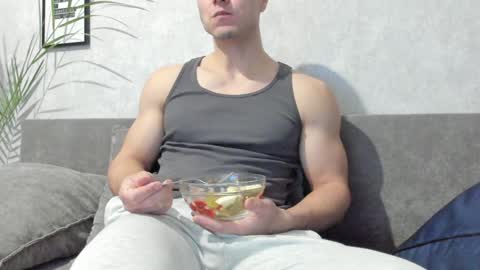 Snapshot of vincent_o chatting on January 2025 04:50:02 PM Vincent. uncut 18cm online show from January 2025 04:50:02 PM
