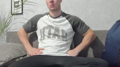 Snapshot of vincent_o chatting on January 2025 02:28:02 PM Vincent. uncut 18cm online show from January 2025 02:28:02 PM