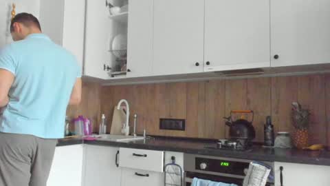 Snapshot of vincent_o chatting on January 2025 09:12:01 AM Vincent. uncut 18cm online show from January 2025 09:12:01 AM