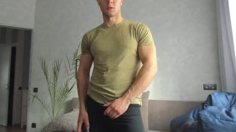 Snapshot of vincent_o chatting on February 2025 11:43:02 AM Vincent. uncut 18cm online show from February 2025 11:43:02 AM