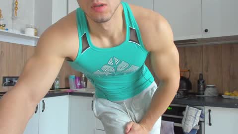 Snapshot of vincent_o chatting on February 2025 08:50:01 AM Vincent. uncut 18cm online show from February 2025 08:50:01 AM