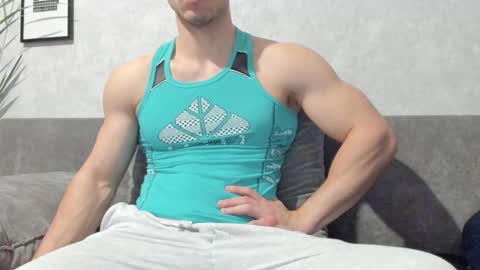 Snapshot of vincent_o chatting on February 2025 06:03:01 PM Vincent. uncut 18cm online show from February 2025 06:03:01 PM