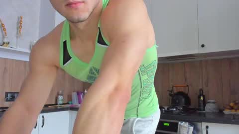 Snapshot of vincent_o chatting on February 2025 08:15:02 AM Vincent. uncut 18cm online show from February 2025 08:15:02 AM