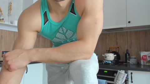 Snapshot of vincent_o chatting on March 2025 07:51:02 AM Vincent. uncut 18cm online show from March 2025 07:51:02 AM