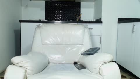 Snapshot of vincenthunter chatting on January 2025 01:22:02 AM Vincent online show from January 2025 01:22:02 AM