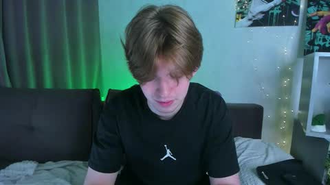 Vincent online show from November 2025 06:12:02 AM