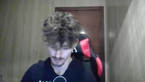 Snapshot of vincentprice69 chatting on January 2025 12:45:01 AM vincentprice69 online show from January 2025 12:45:01 AM