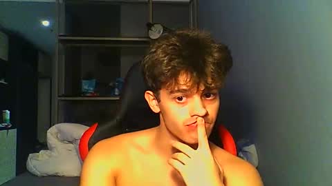 Snapshot of vincentprice69 chatting on October 2025 04:40:01 PM vincentprice69 online show from October 2025 04:40:01 PM