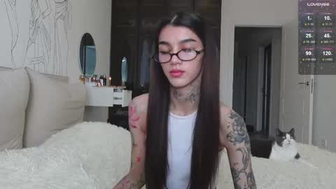 vinkitinkii online show from November 2025 06:46:01 AM