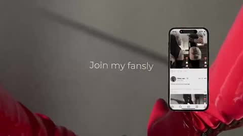 Snapshot of vinylstore chatting on November 2025 05:22:01 PM Diva Silvia online show from November 2025 05:22:01 PM