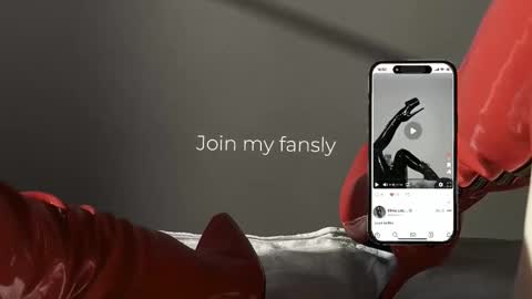 Snapshot of vinylstore chatting on December 2025 05:18:02 PM Diva Silvia online show from December 2025 05:18:02 PM