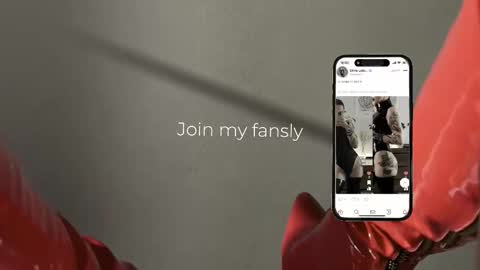 Snapshot of vinylstore chatting on December 2025 04:11:01 PM Diva Silvia online show from December 2025 04:11:01 PM